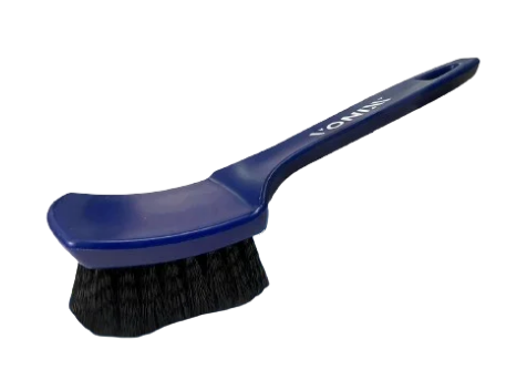 ESCOVA PARA LIMPEZA DE PNEUS - VONIXX