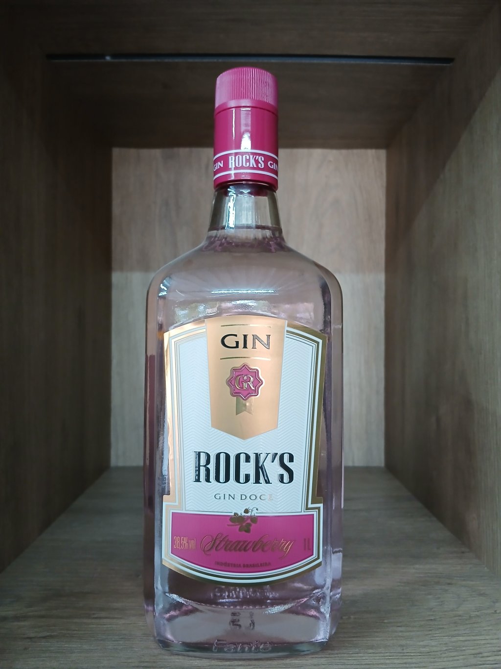 GIN ROCKS