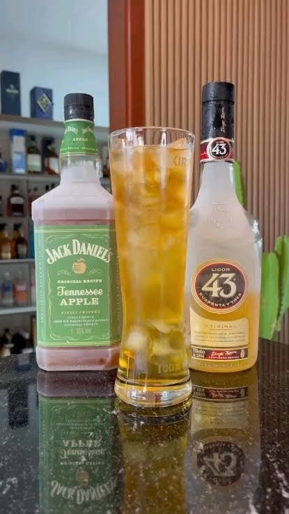 JACK COM LICOR 43