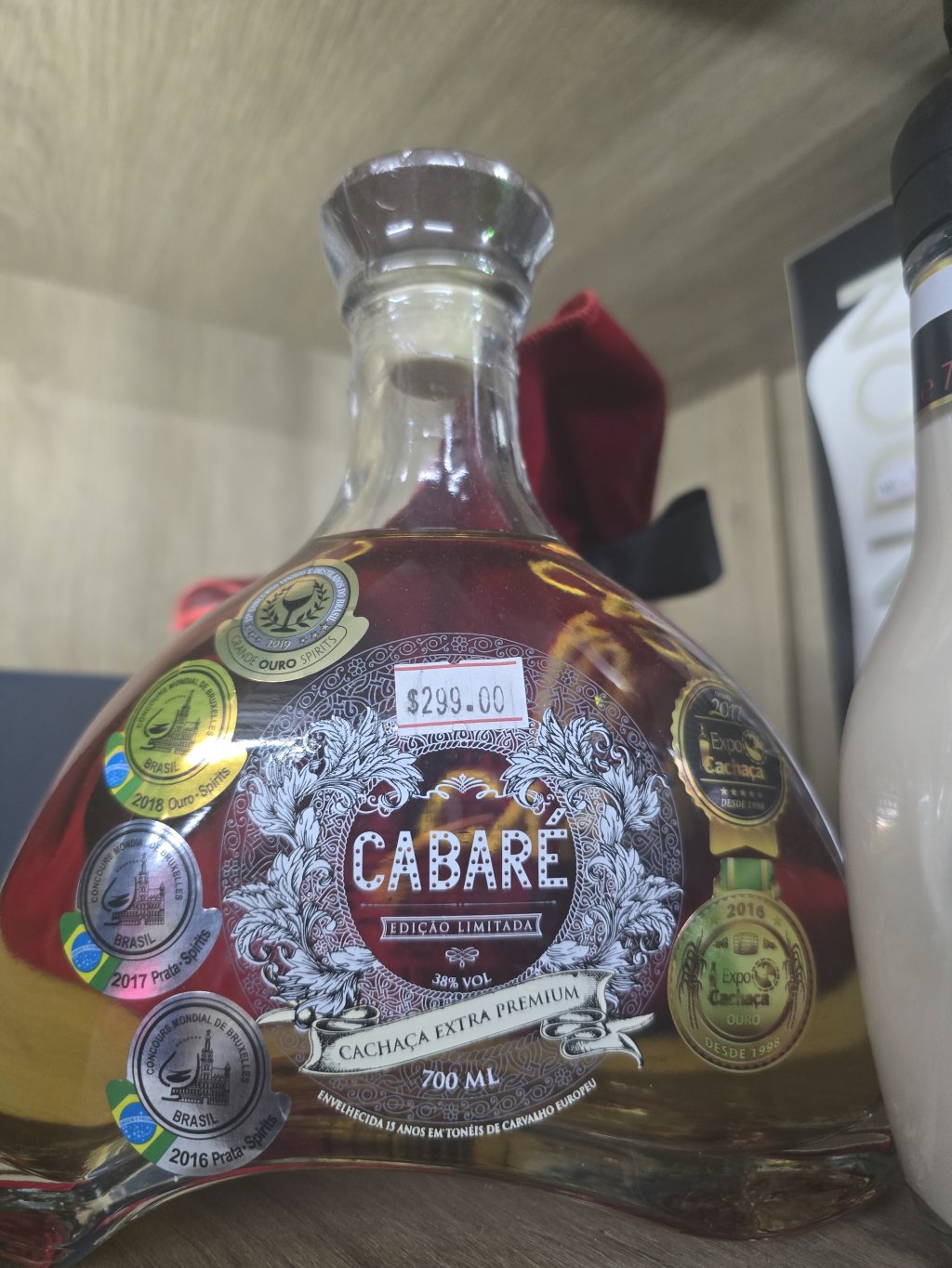 Cachaça Cabaré Extra Premium