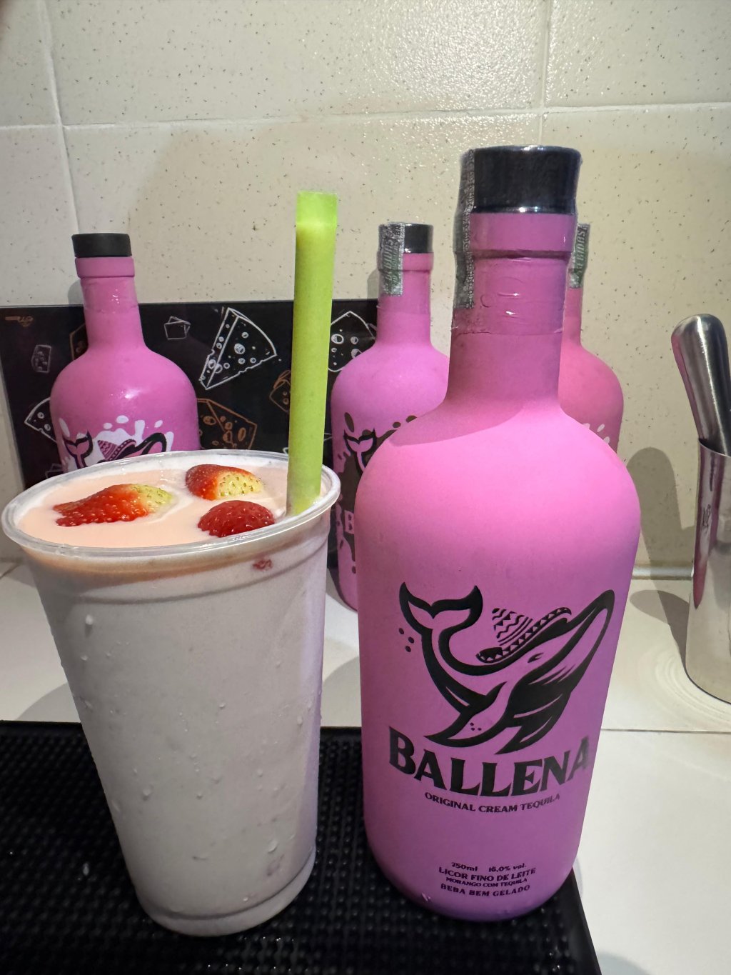 MILK SHAKE DE BALENA 700ML