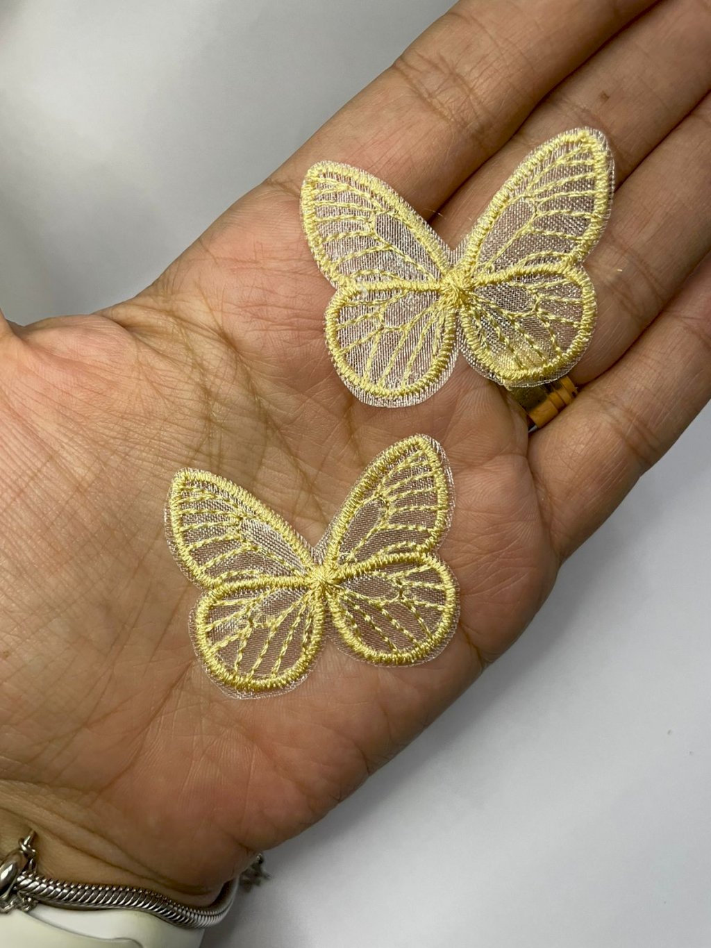 Aplique Borboleta Voil Bordada PtImport Ref:23843 BEGE 02und