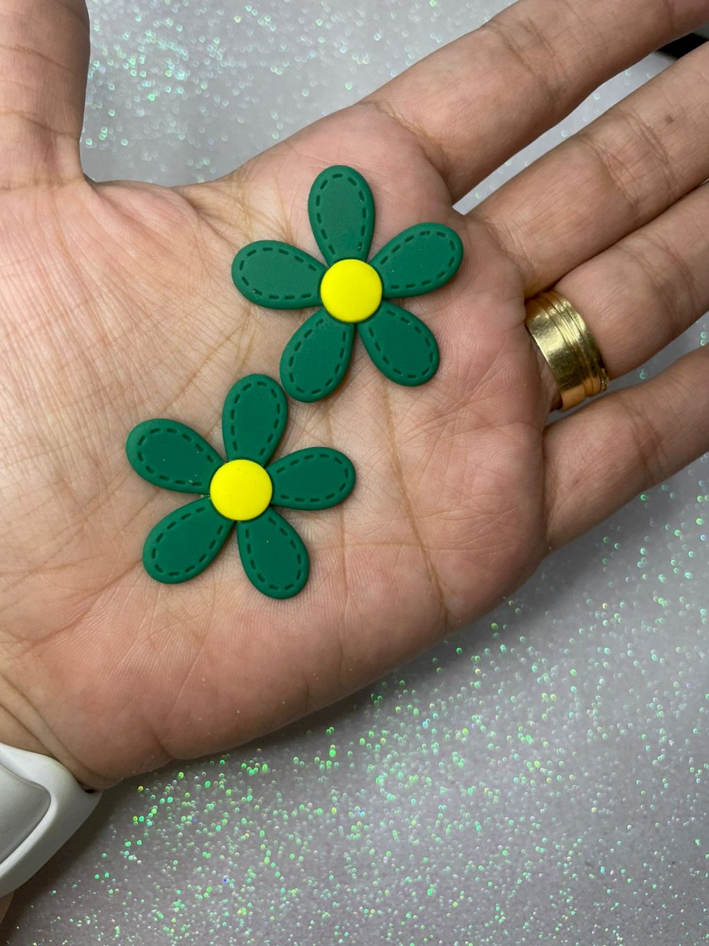 Aplique Emborrachado Flor Pesponto VERDE/AMARELO Ref:2306 35mm 02und