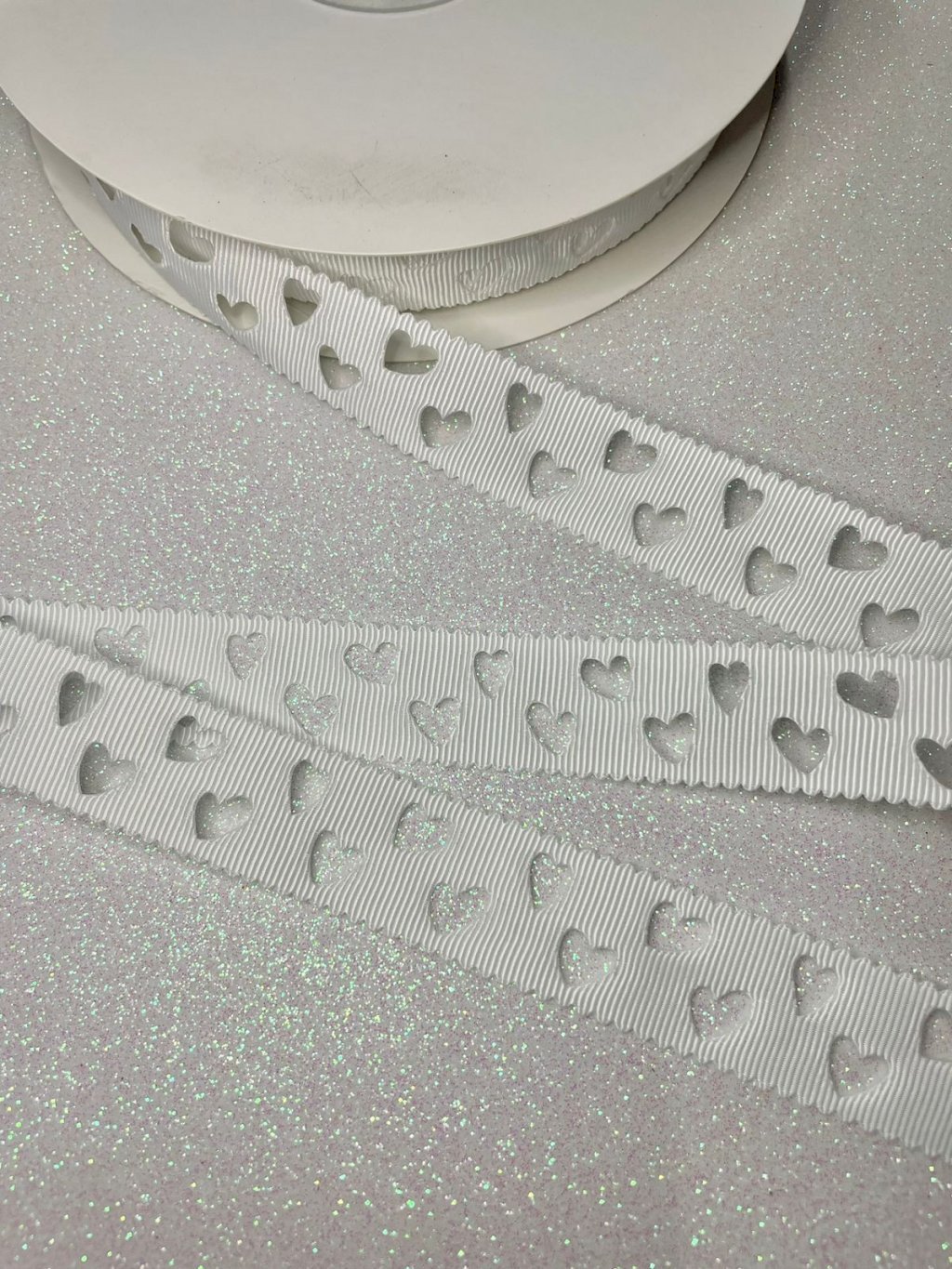 Fita Gorgurão Vazada Coração Yama n°5 Cor029-BRANCO 22mm 05mt