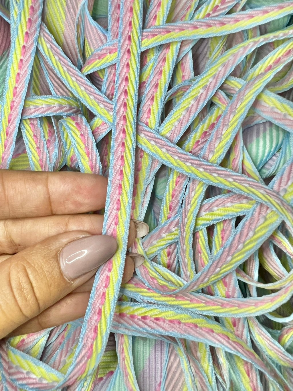 Fita Pespontada Chevron Sinimbu Ref:1903/10 Cor01-CANDY 10mm 10mt