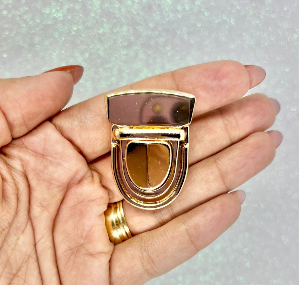 Fecho Bolsa Metal Limport Ref:28197 37X30mm OURO 01und