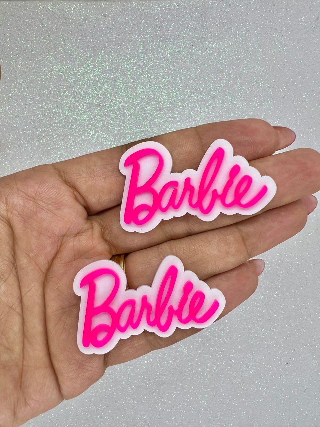 Aplique Acrílico Barbie (Nome) PatImport Ref:439321 PINK 30x50mm 01und