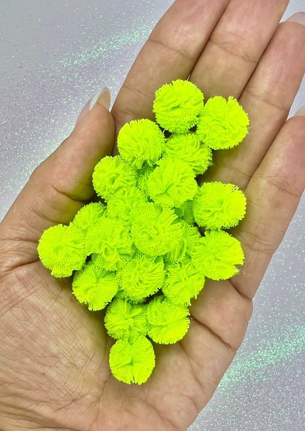 Pompom Tecido Frufru PatImport Ref:100822 VERDE NEON 15mm 25und