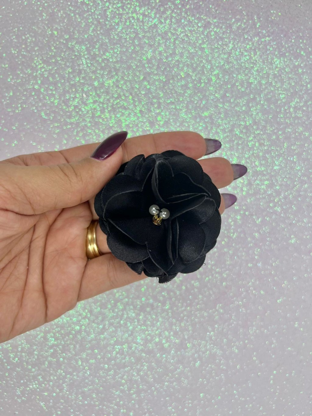 Rosa Cetim c/pérola EgFlores Ref:186263 PRETA 60mm 01Und