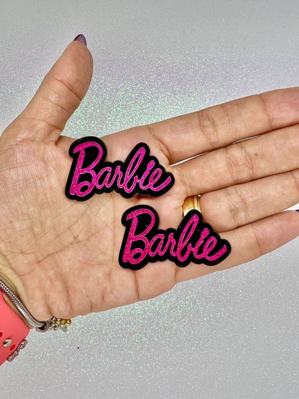 Aplique Acrílico Barbie (Nome Pink Glitter) PatImport Ref:301917 40mm 01und