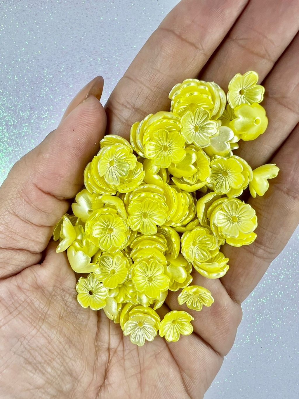 Aplique Flor Tulipa Perolada PatImport Ref:10473 AMARELA 11mm 20g