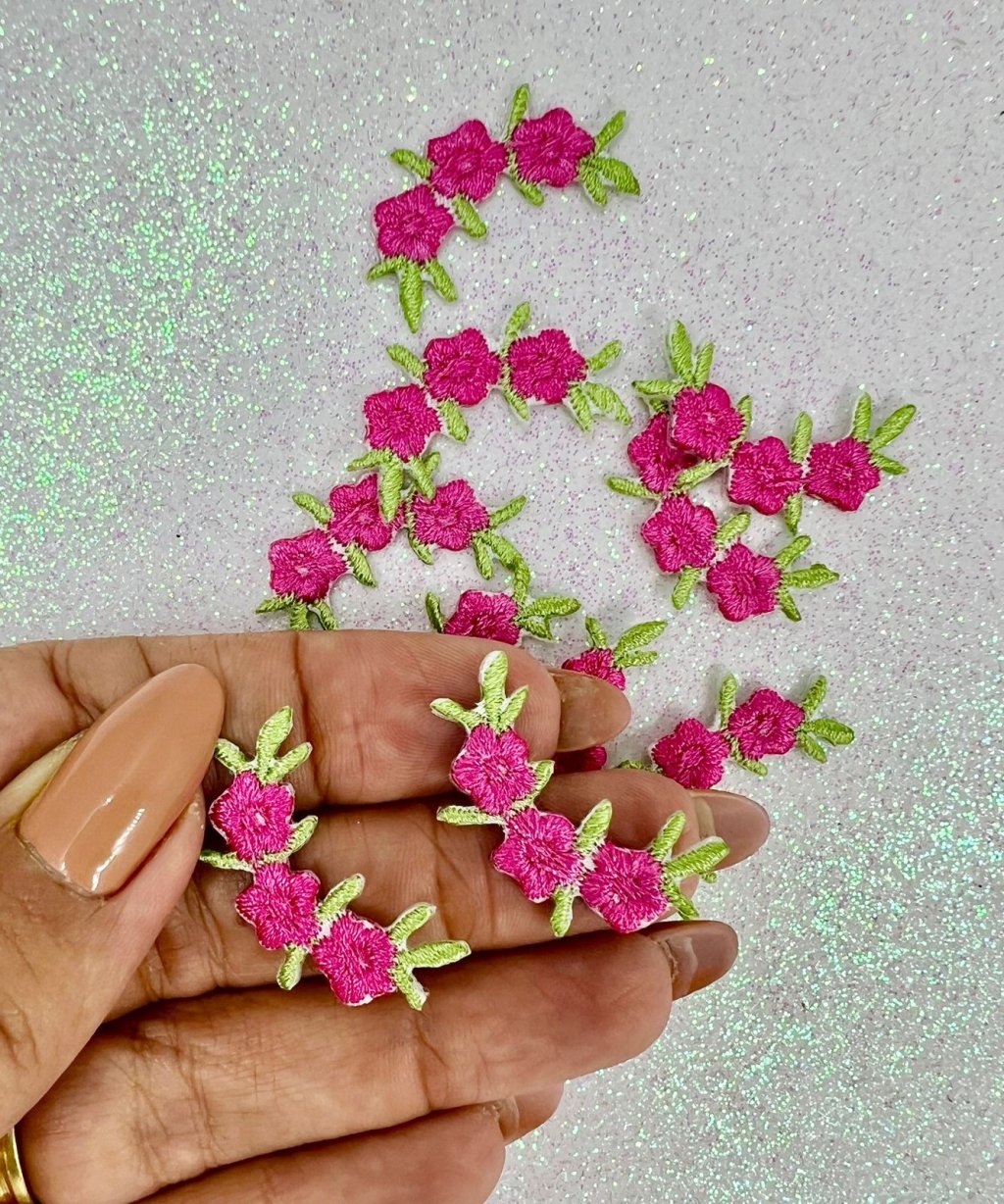 Aplique Trio Flor Bordada Lomil Ref:42617 PINK 30mm 02und