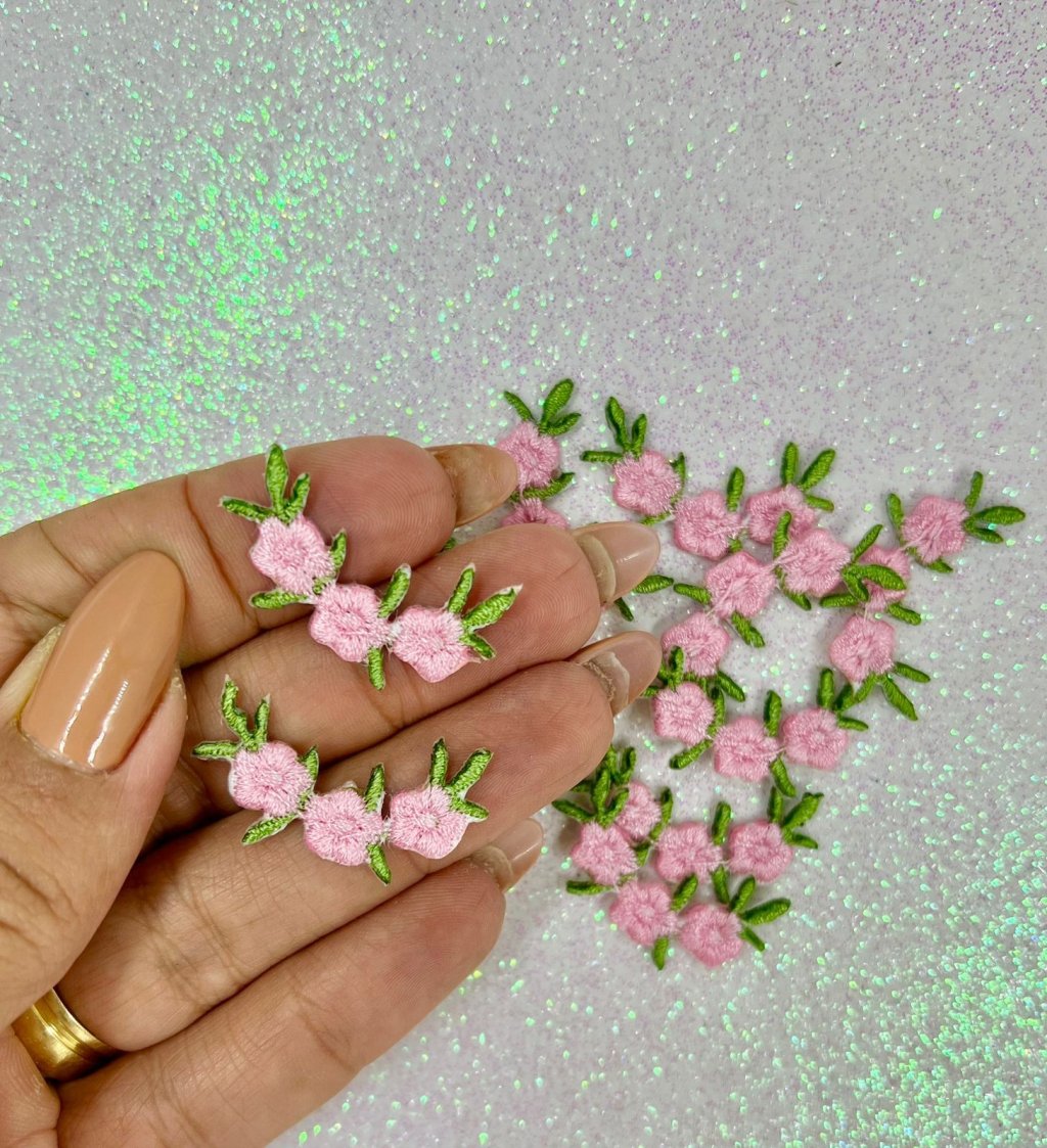 Aplique Trio Flor Bordada Lomil Ref:42617 ROSA 30mm 02und