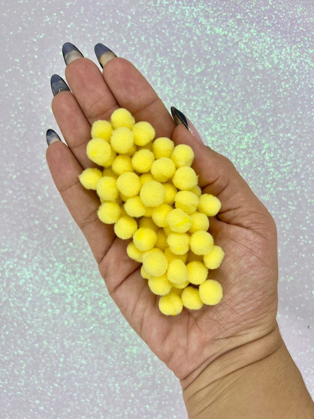 Pompom pp Limport Ref:22306 AMARELO CLARO 10mm 100und