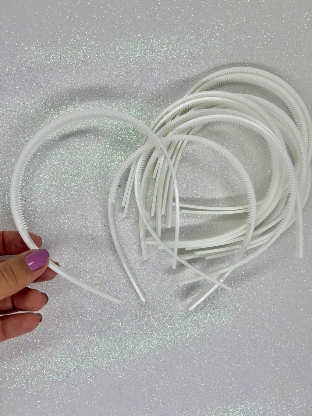 Tiara Fina com dente Flexível Limport BRANCA 10mm 12und