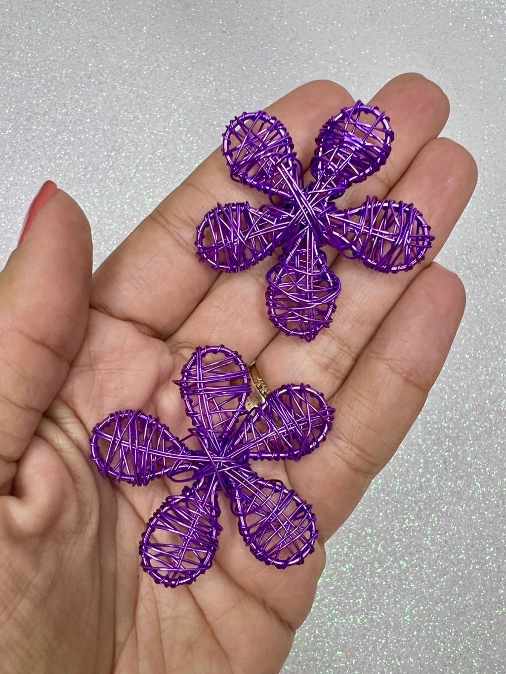 Aplique Margarida Metal PatImport Ref:50022 VIOLETA 45mm 01und