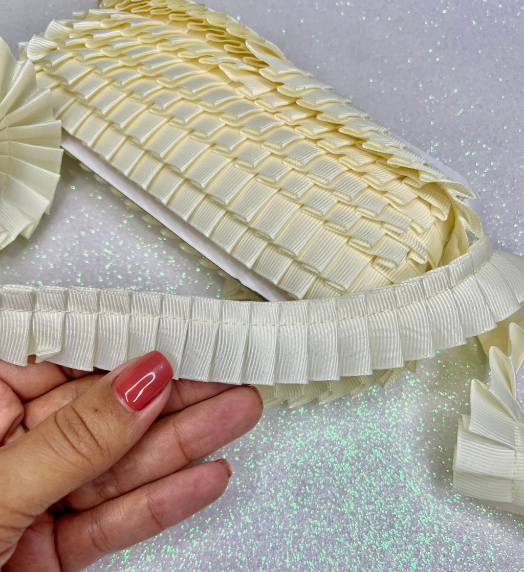 Fita Gorgurão Franzida Art&Montagem Ref:FTD001 Cor27-OFFWHITE 25mm 09mt