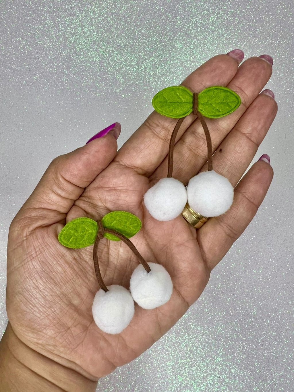 Aplique Pompom Cereja NVA Ref:44493 BRANCO 20mm 05und