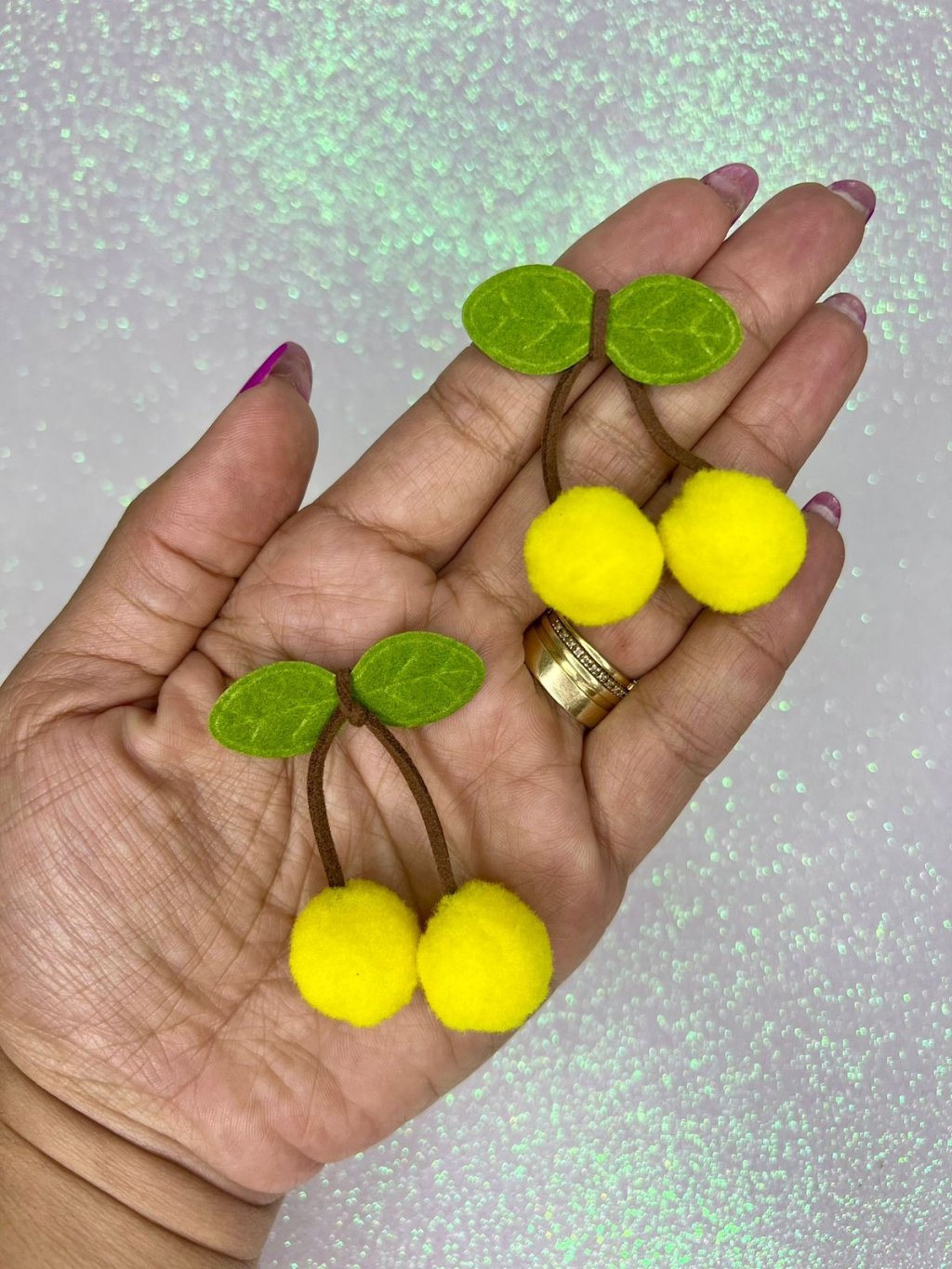 Aplique Pompom Cereja NVA Ref:44493 AMARELO 20mm 05und