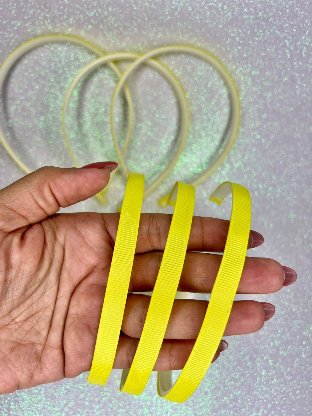 Tiara Fina com dente encapada gorgurão Mili Cor640-AMARELO 10mm 