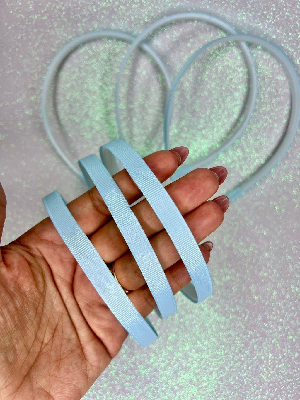 Tiara Fina com dente encapada gorgurão Mili Cor305-AZUL CLARO 10mm