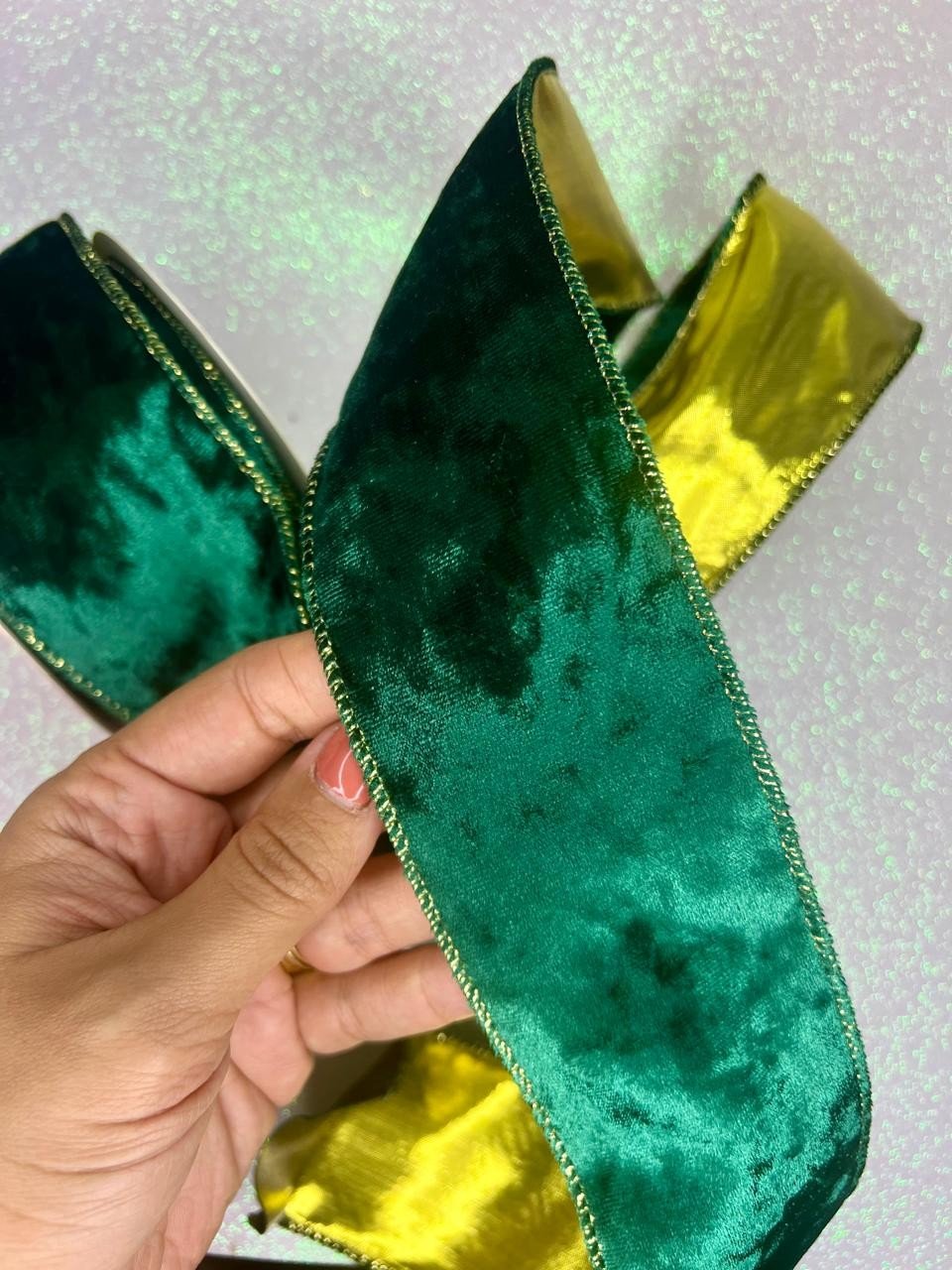 Fita Veludo Dupla Face Yama Ref:103422 Aramada VERDE/OURO 63mm 9mt