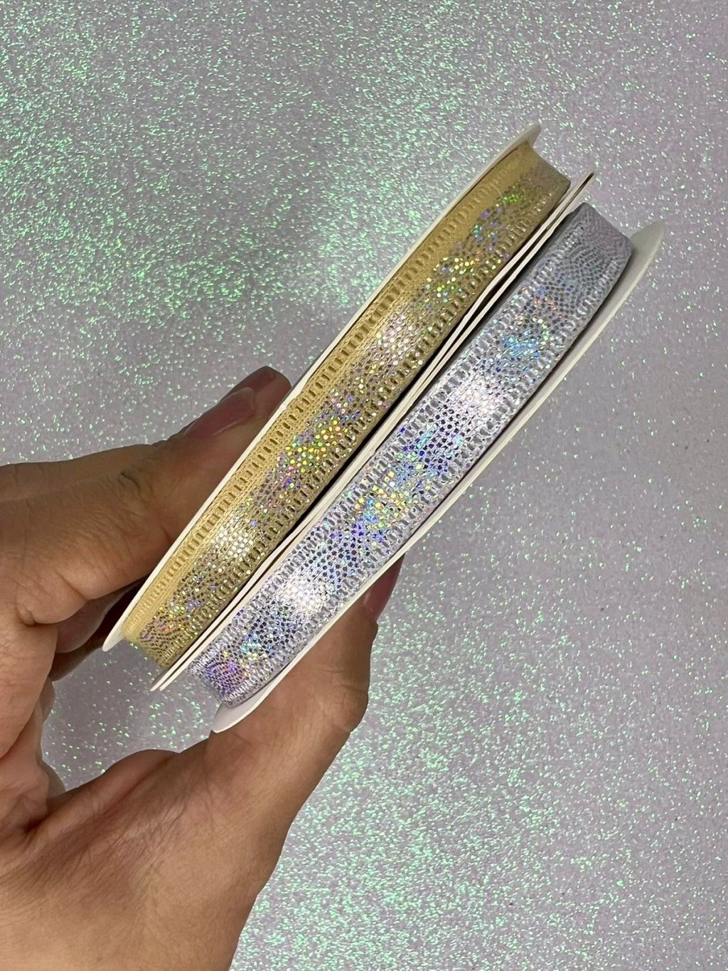 Fita Cetim Gliter Holográfica Mili n°2 10mm 03mt