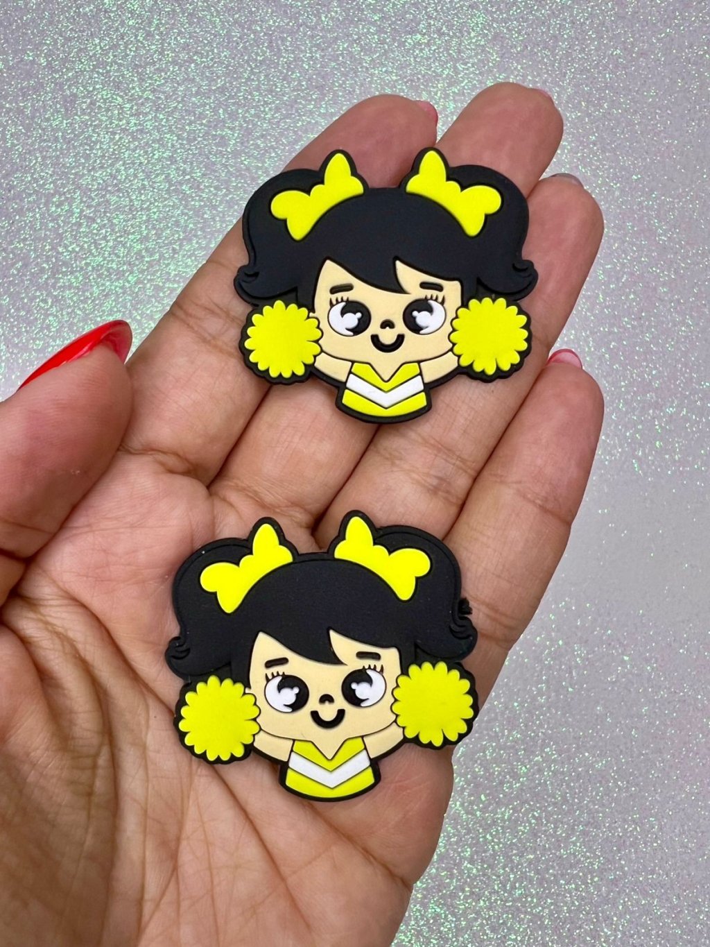 Aplique Emborrachado Menina Pompom Yama Ref:48936 AMARELO 40mm 02und