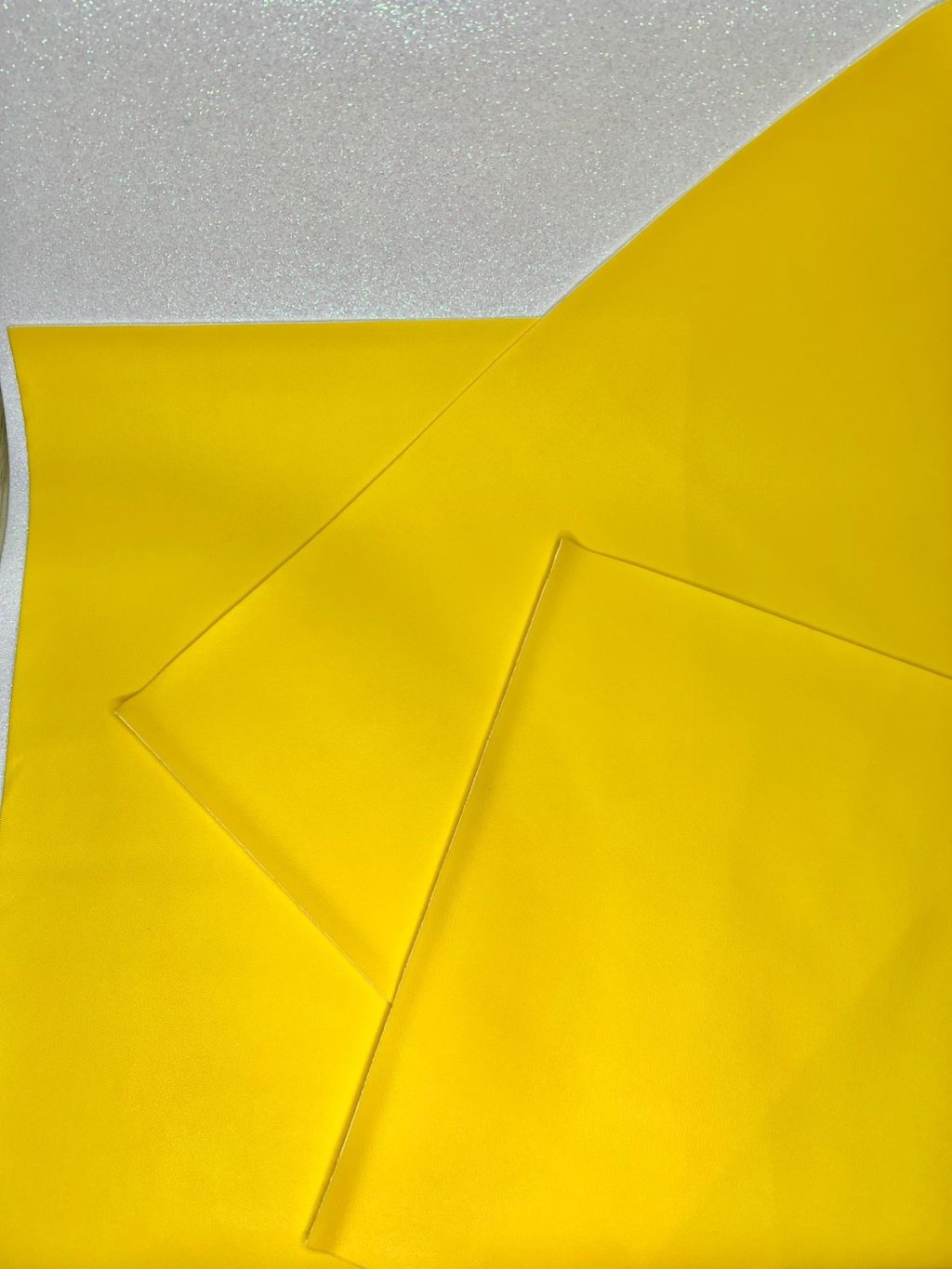 Lonita Napa Fosca Yama AMARELO 40x27cm folha