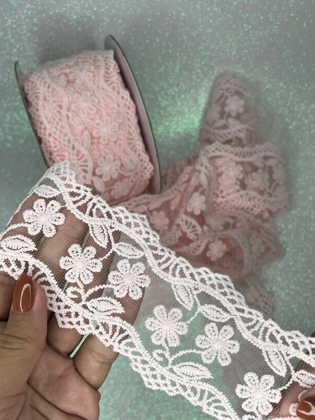 Renda Organza Bordada PatImport Ref:49203 ROSA CLARO 70mm metro