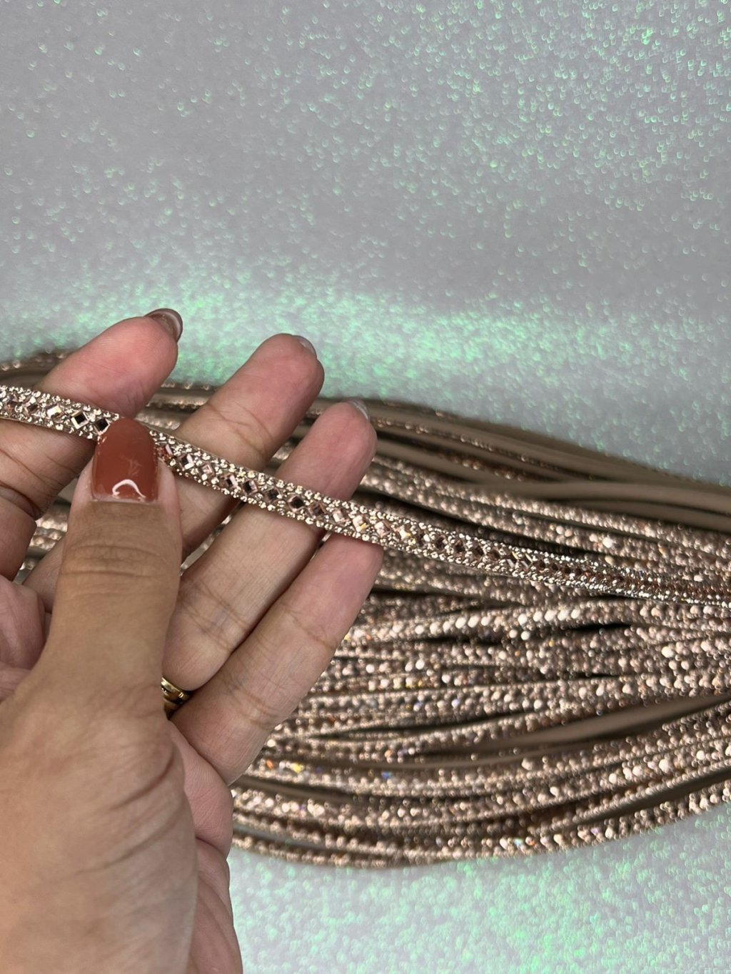 Meia Cana Strass/Chaton Losango NVA Ref:49204 DOURADO 6mm metro