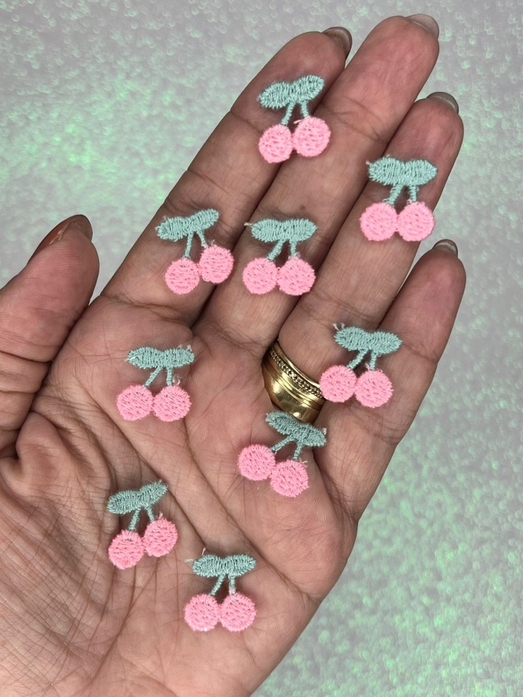 Aplique Cereja PP Bordado Lomil Ref:49216 ROSA MÉDIO 20mm 02Und