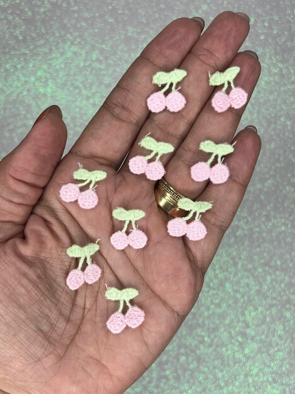 Aplique Cereja PP Bordado Lomil Ref:49216 ROSA CLARO 20mm 02Und