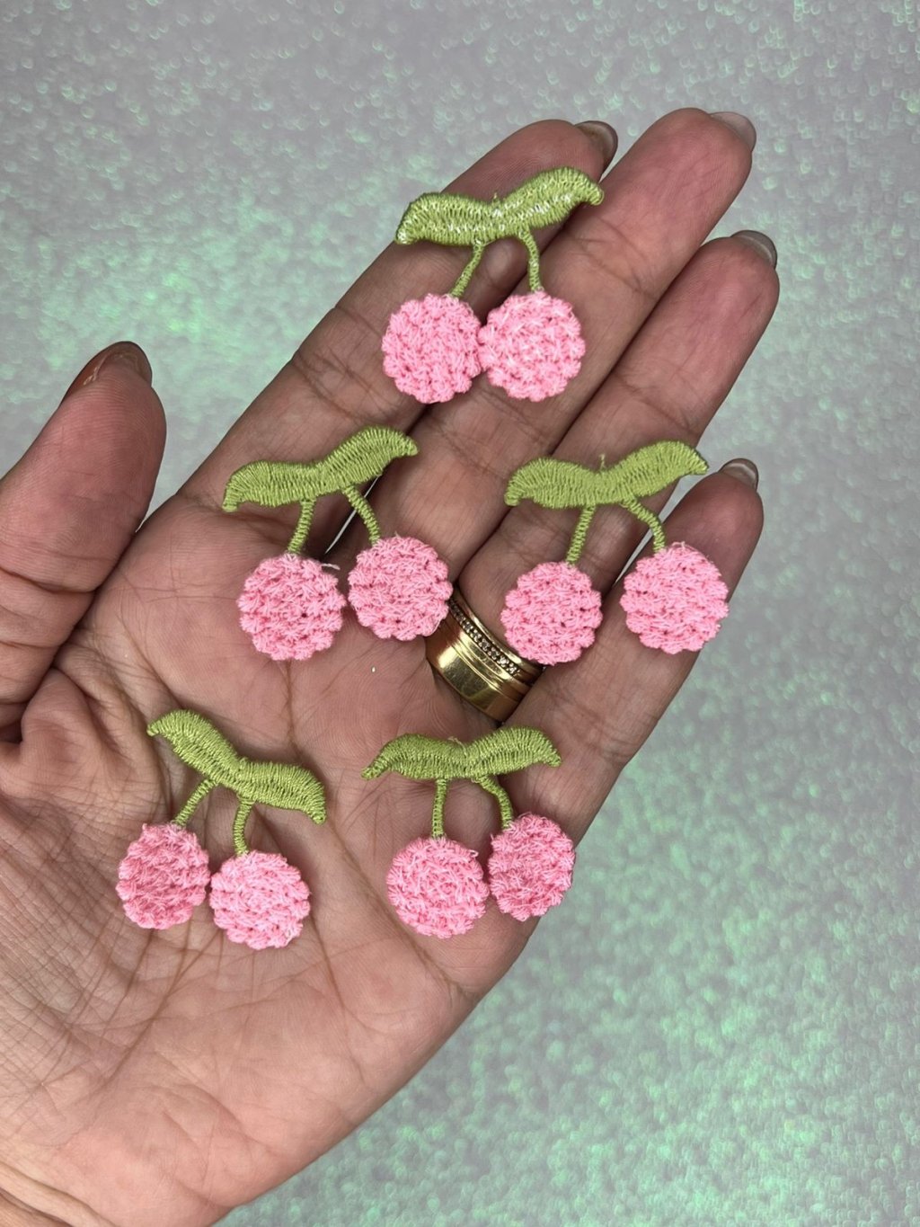 Aplique Cereja M Bordado Lomil Ref:49217 ROSA MÉDIO 30mm 02Und