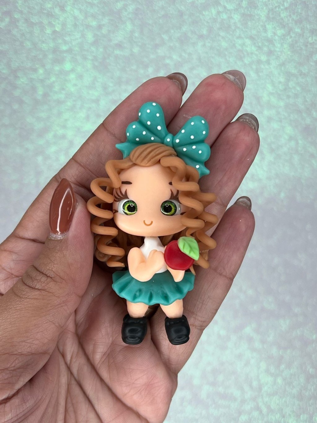 Aplique Biscuit Escolar Menina Maçã RbBiscuit SAIA VERDE 01und