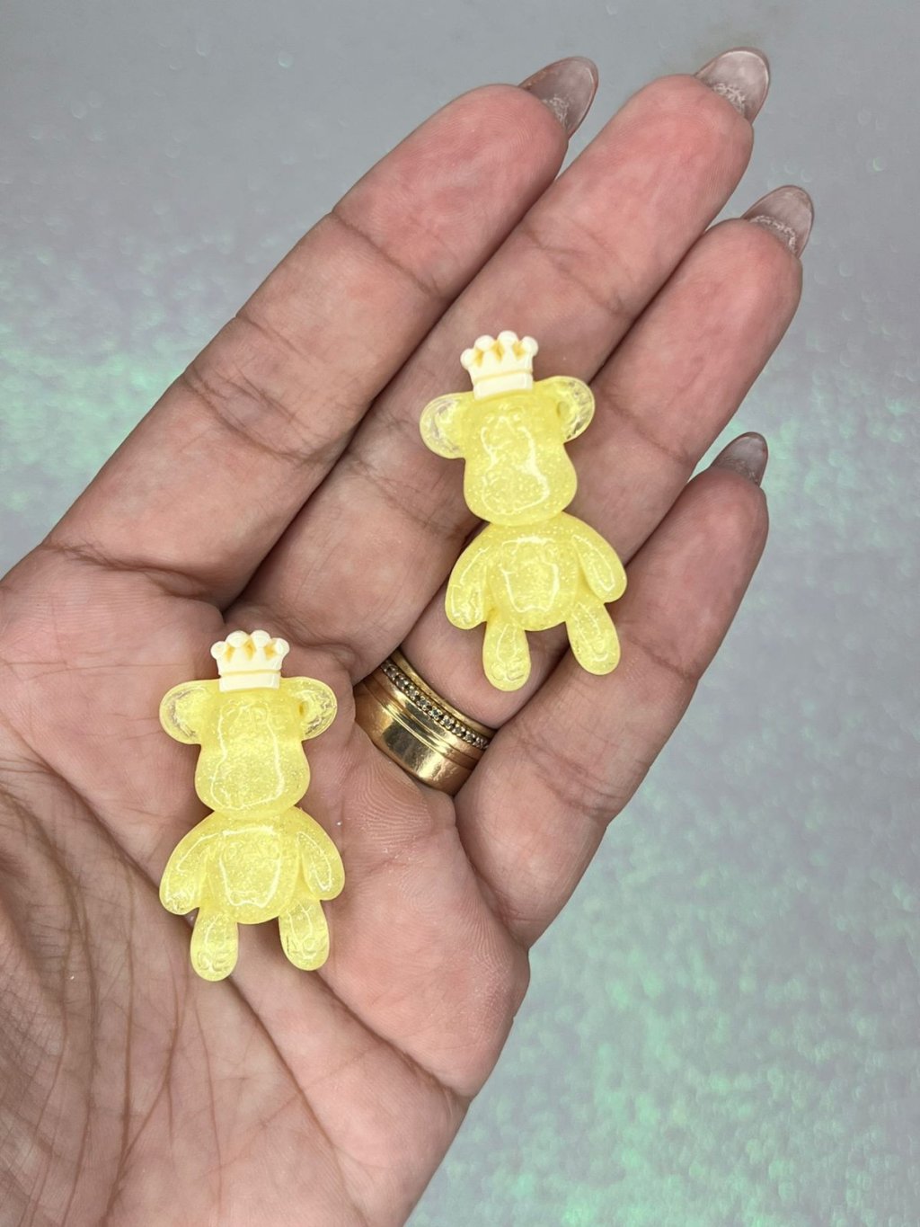 Aplique Urso Coroa Resina Yama Ref:50052 AMARELO 40mm 02und