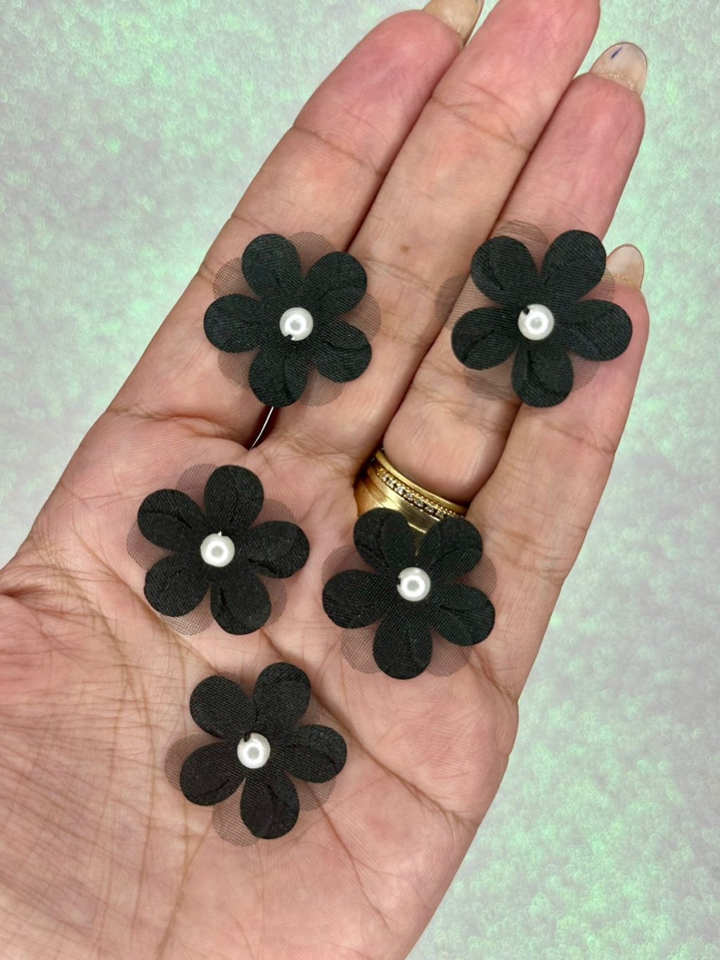 Aplique Flor Dupla Organza c/Pérola PatImport Ref:50156 PRETO 25mm 05und