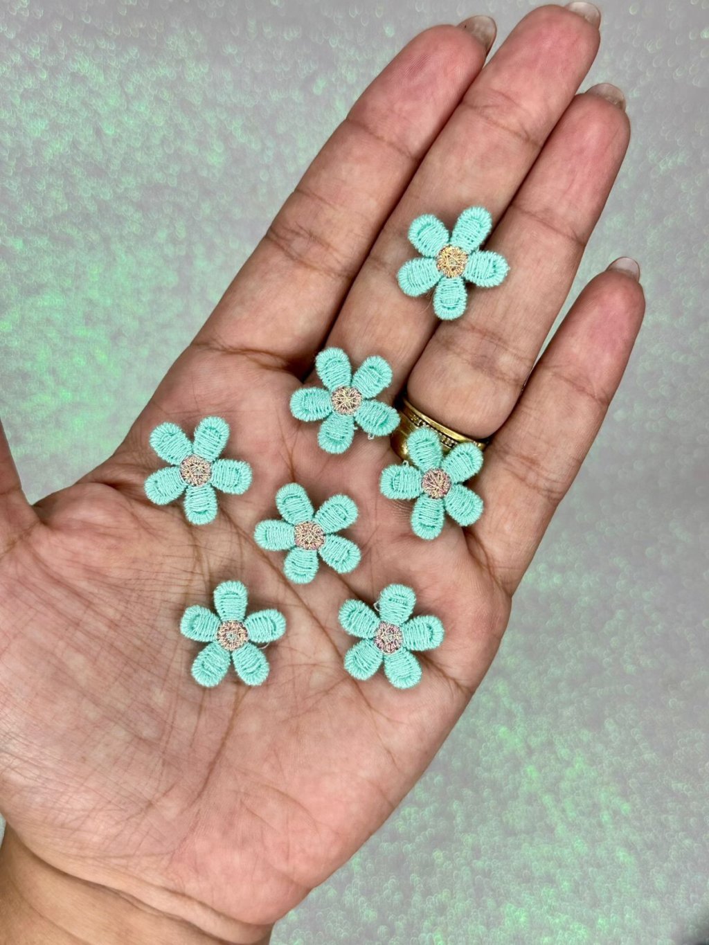 Aplique Flor Bordada PP Ref:50158 Lomil ACQUA 20mm 05Und