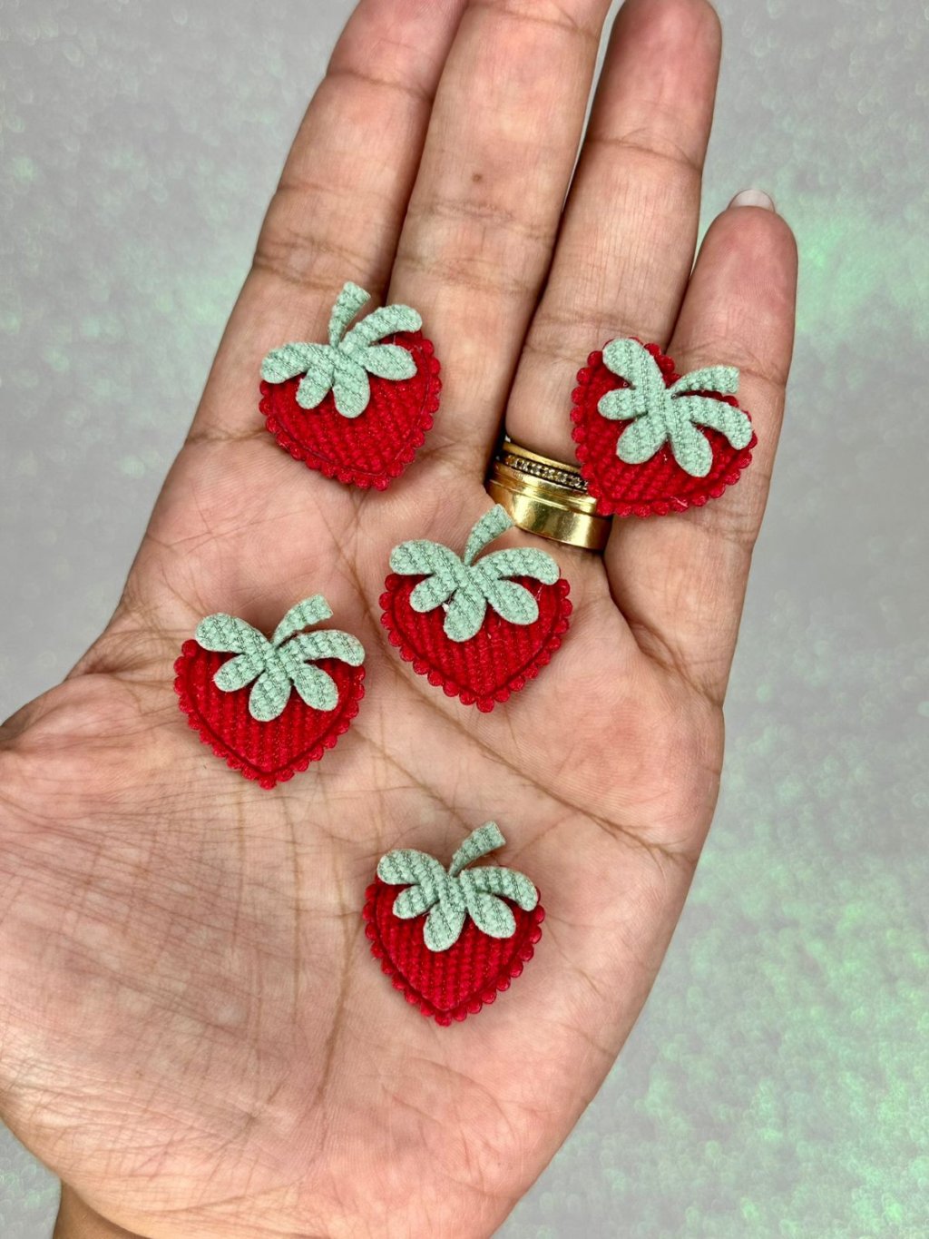 Aplique Morango Cotelê Lomil Ref:50162 26mm 05und