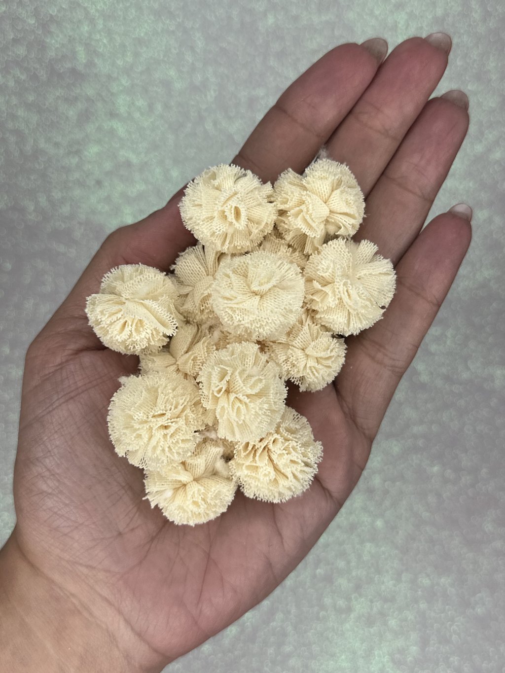 Pompom Tecido Malha Lomil Ref:50171 CREME 25mm 10und