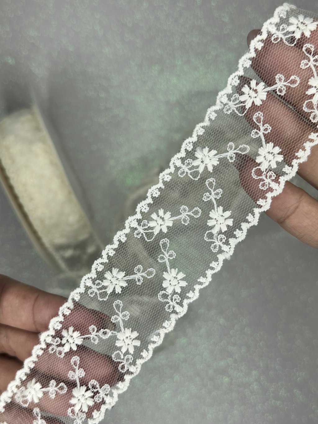 Fita Renda Flor Pequena Yama Ref:50243 OFFWHITE 38mm 02mt