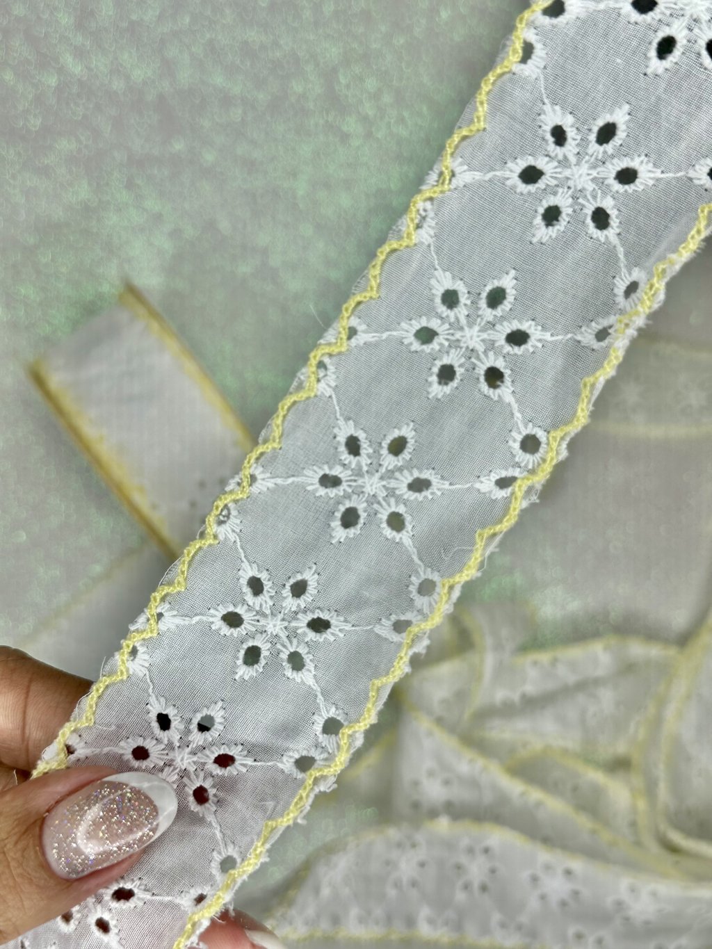 Fita Cambraia Yama Ref:50420 BRANCO/AMARELO 38mm 02mt