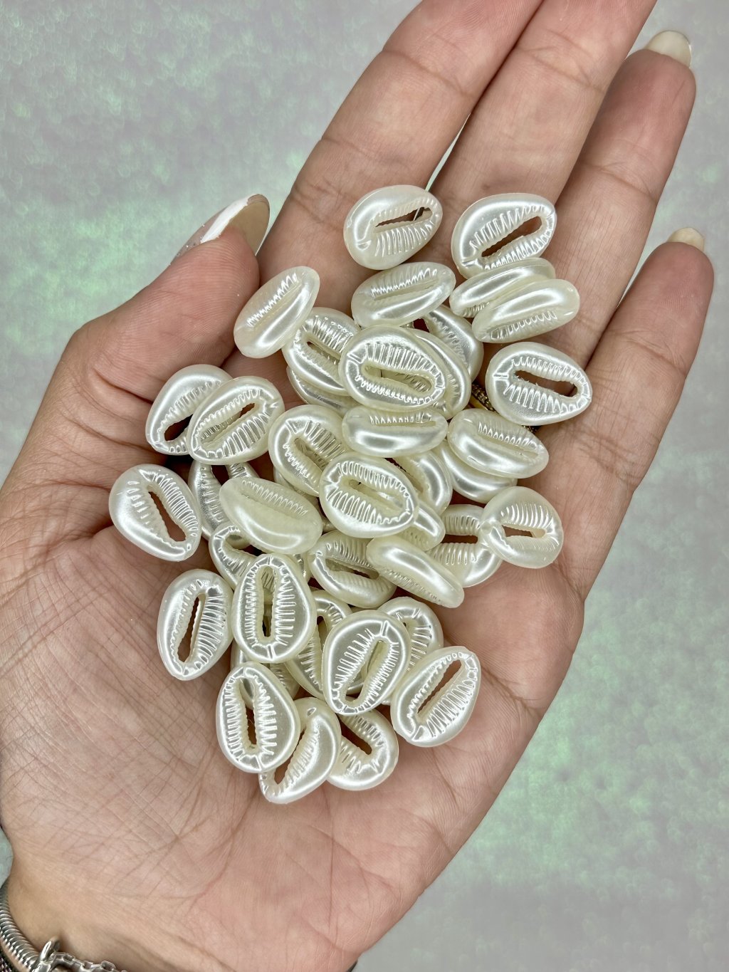 Passante Búzios Perolado LImport Ref:50547 13x17mm 20g