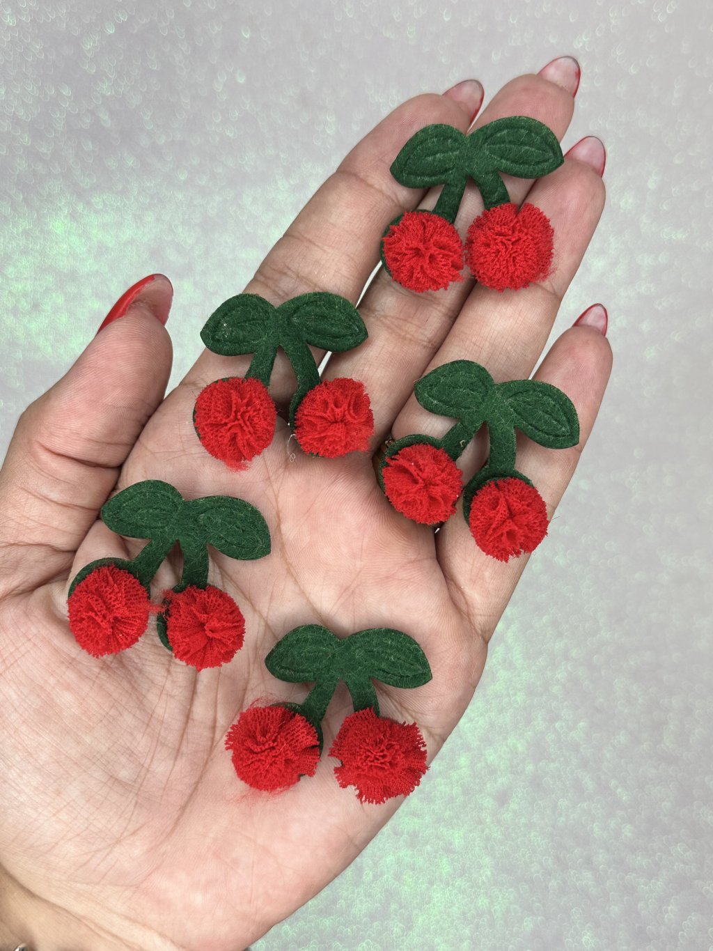 Aplique Pompom Tecido Cereja Yama Ref:50608 VERMELHO 30mm 05und