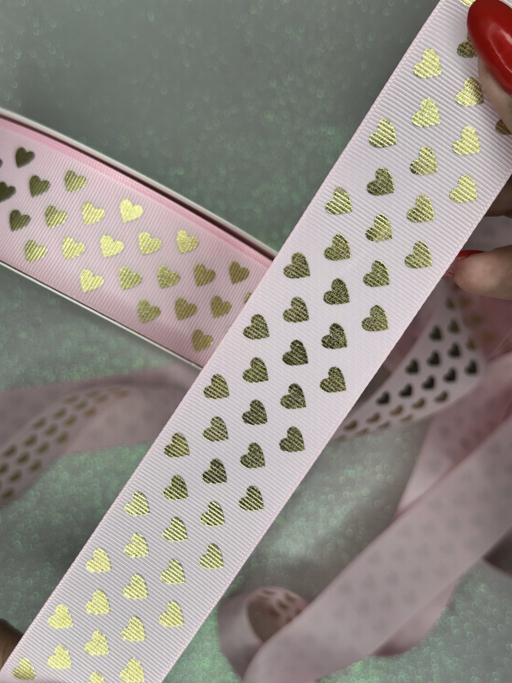 Fita Gorgurão Corações Yama n°9 Cor123-ROSA/OURO 38MM 05MT