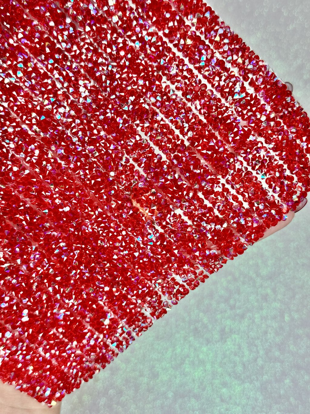 Micro manta strass cravejado VERMELHO IRISADO Limport 1cmx40cm 02Und