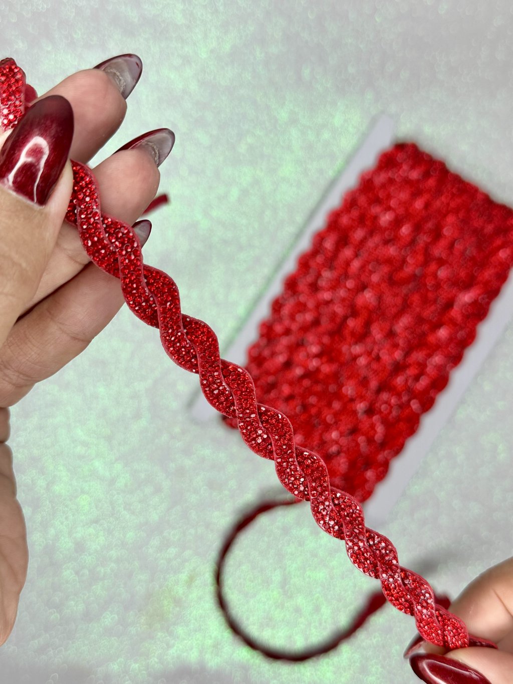 Meia Cana Strass Trançado Lomil Ref:50676 VERMELHO 10mm metro