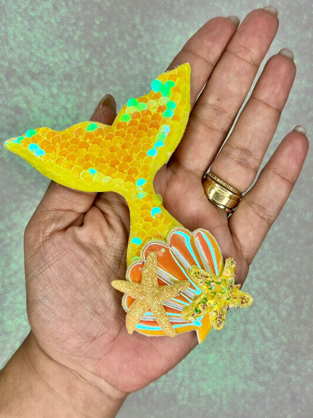 Aplique Cauda Sereia Lomil Ref:50736 AMARELO 10cm unidade