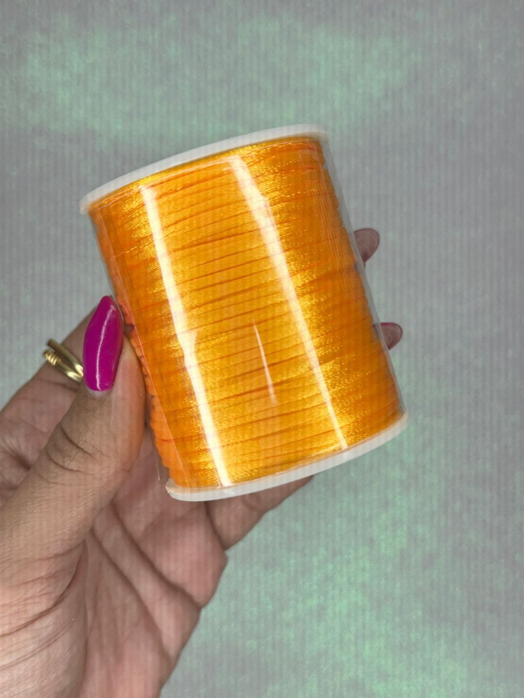 Rabo de rato cetim Yama Cor660-AMARELO OURO 2mm 50mt