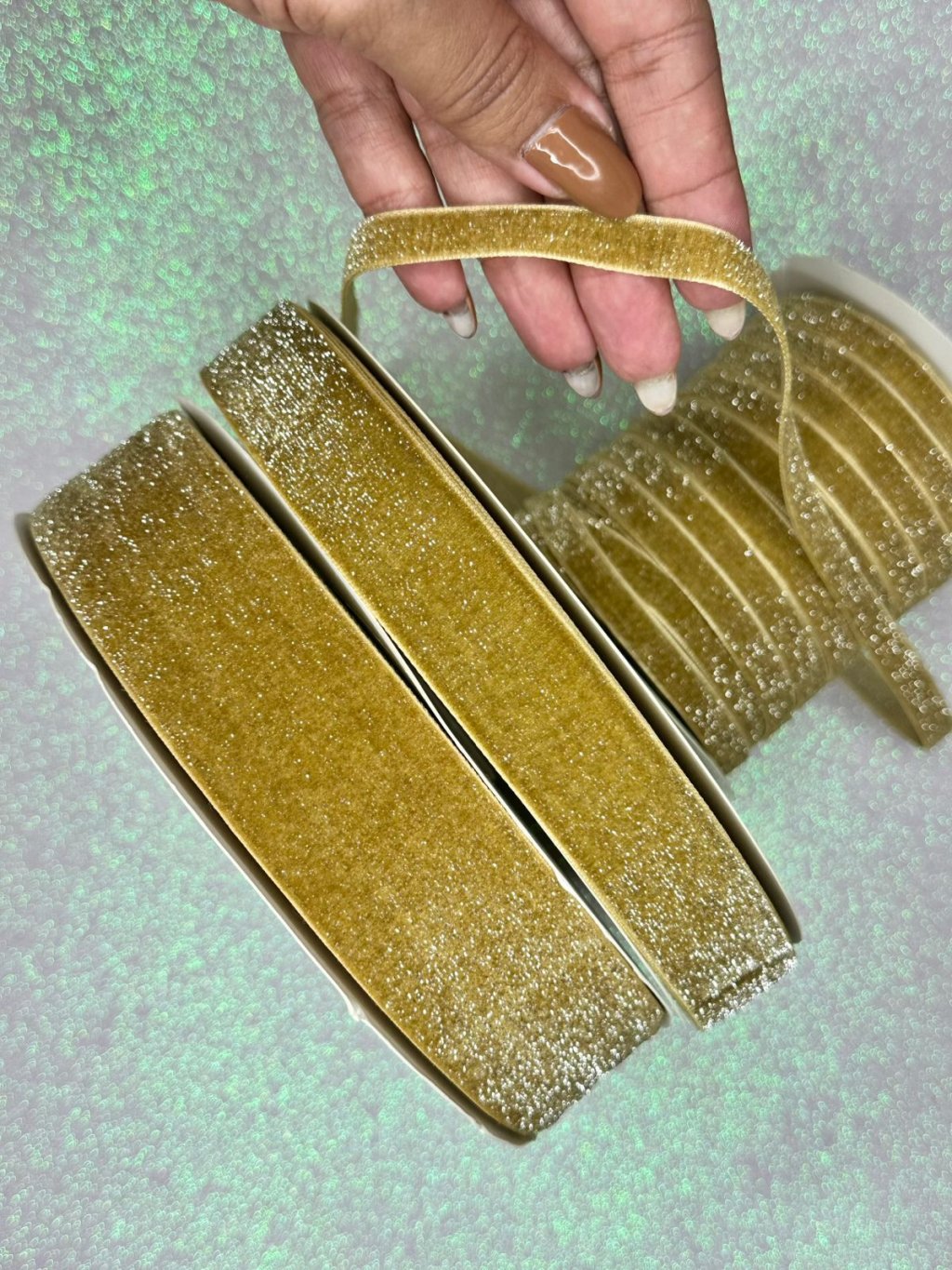 Fita Veludo Brilho Mili Cor687-DOURADA